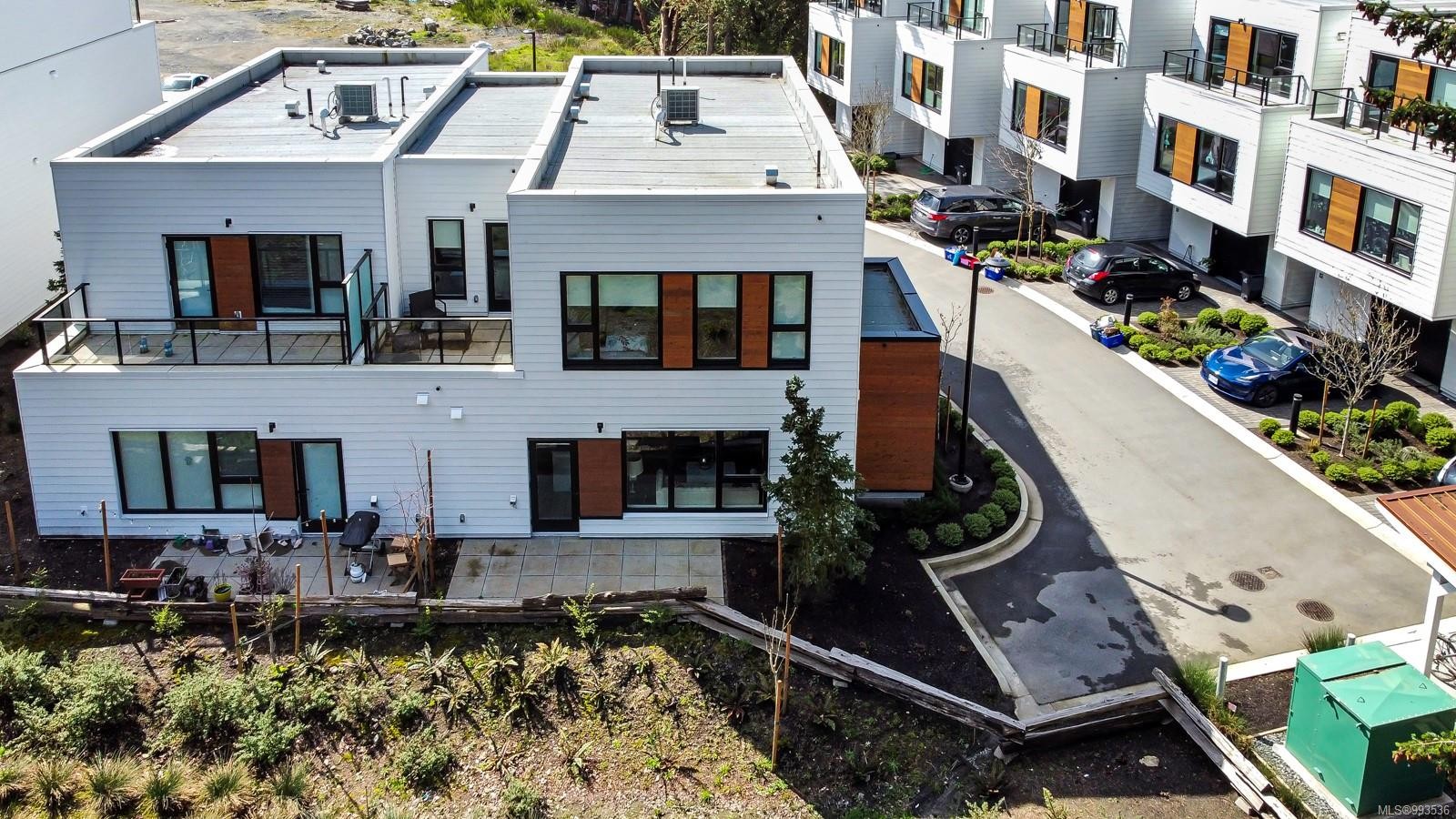 10-2330 Sooke Rd, Colwood, BC - Outdoor