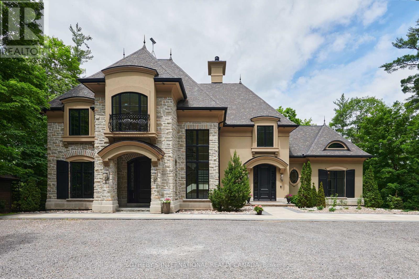 106 Lorlei Drive, Mcnab/Braeside, ON - Outdoor With Facade