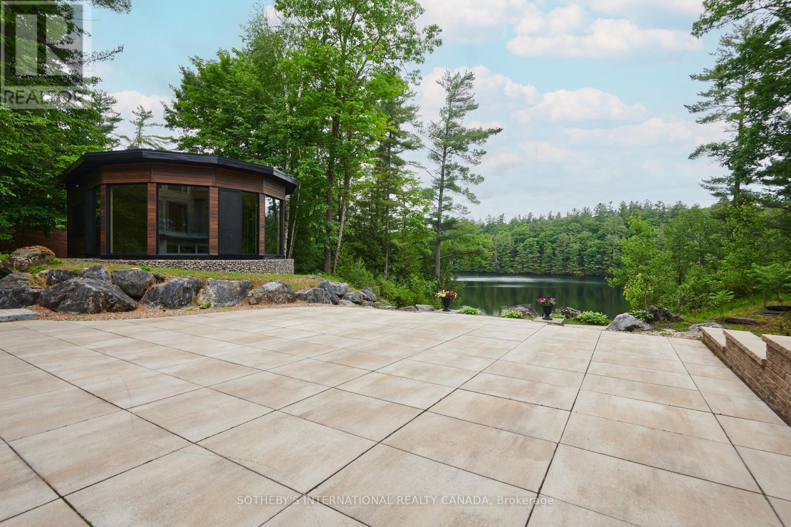 106 Lorlei Drive, Mcnab/Braeside, ON - Outdoor