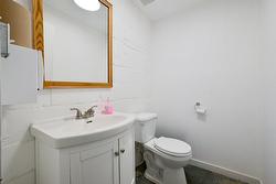 Powder room -