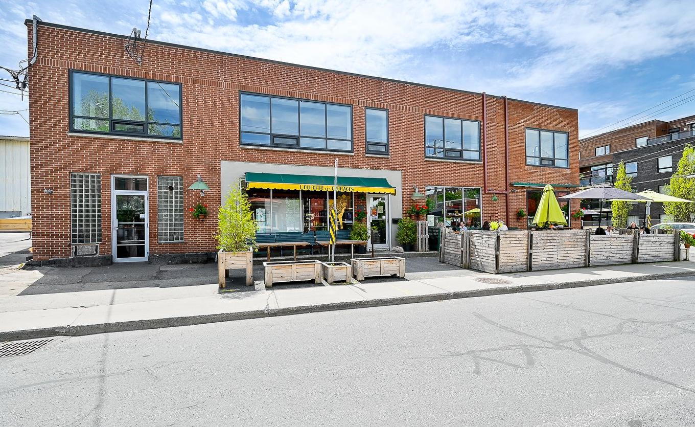 Frontage - 205 - 215 Av. St-Denis, Saint-Lambert, QC - Outdoor