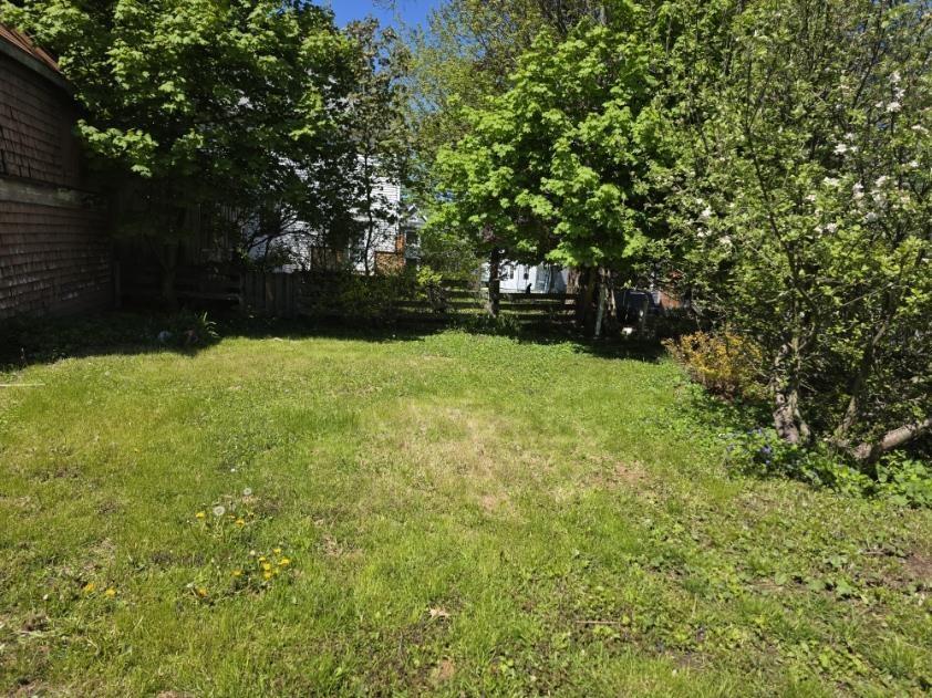 20 Victoria Avenue, Stellarton, NS