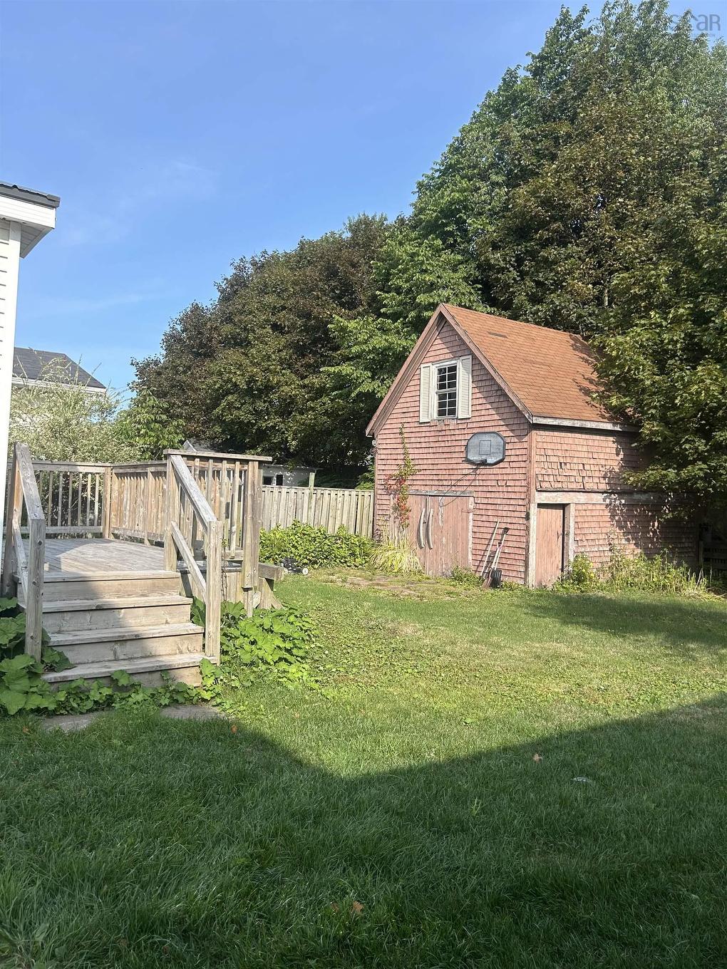 20 Victoria Avenue, Stellarton, NS