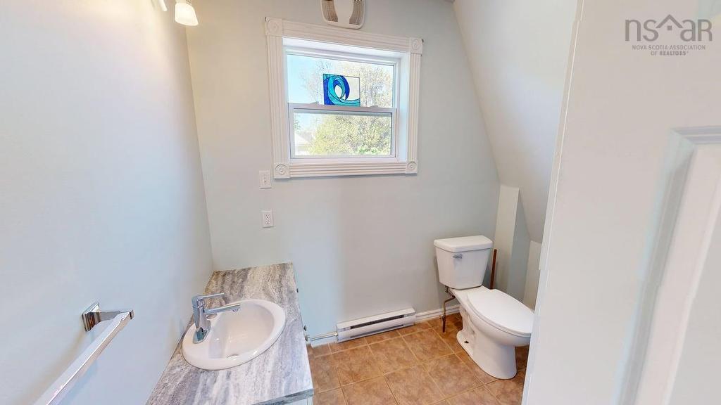 20 Victoria Avenue, Stellarton, NS