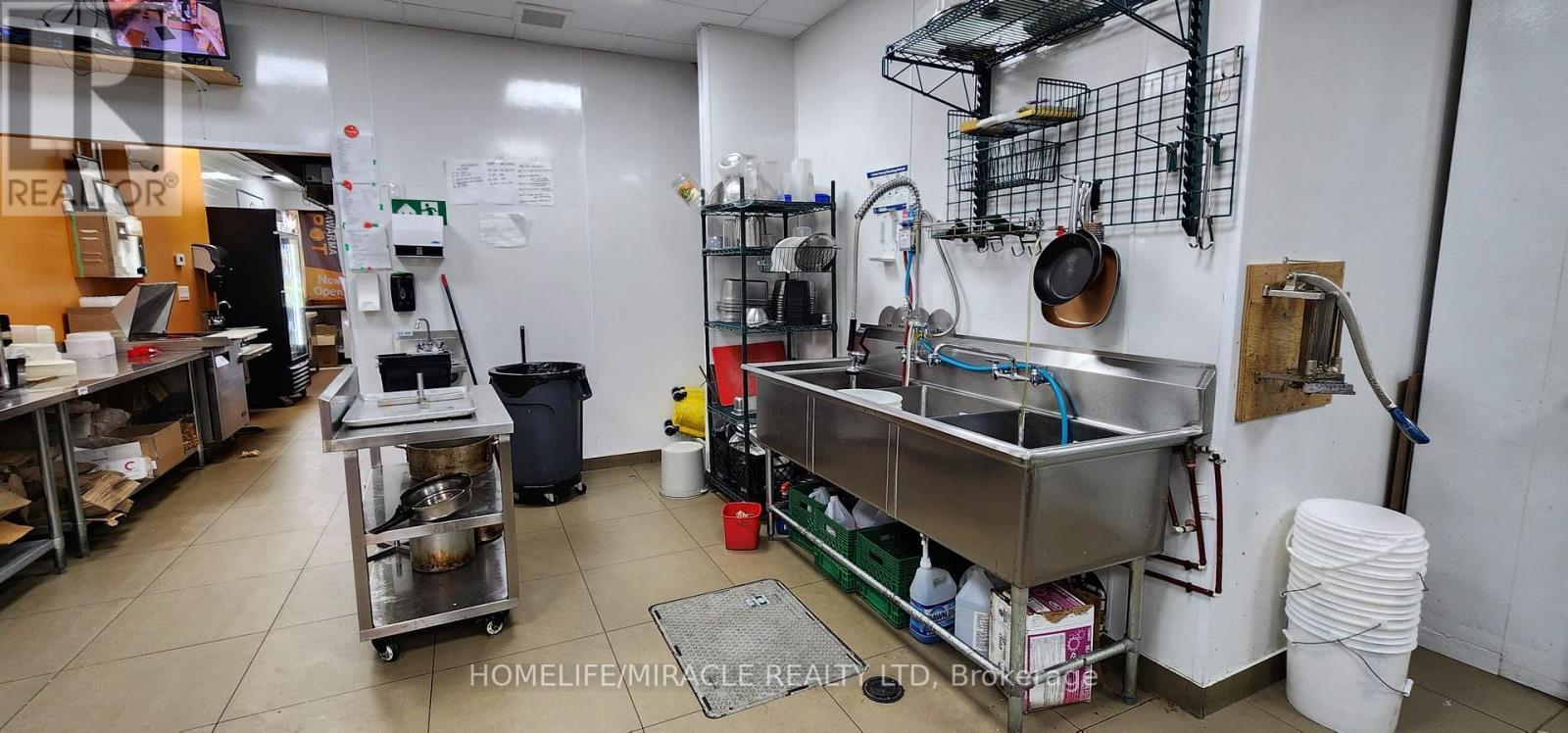 3 - 1180 Simcoe Street N, Oshawa, ON