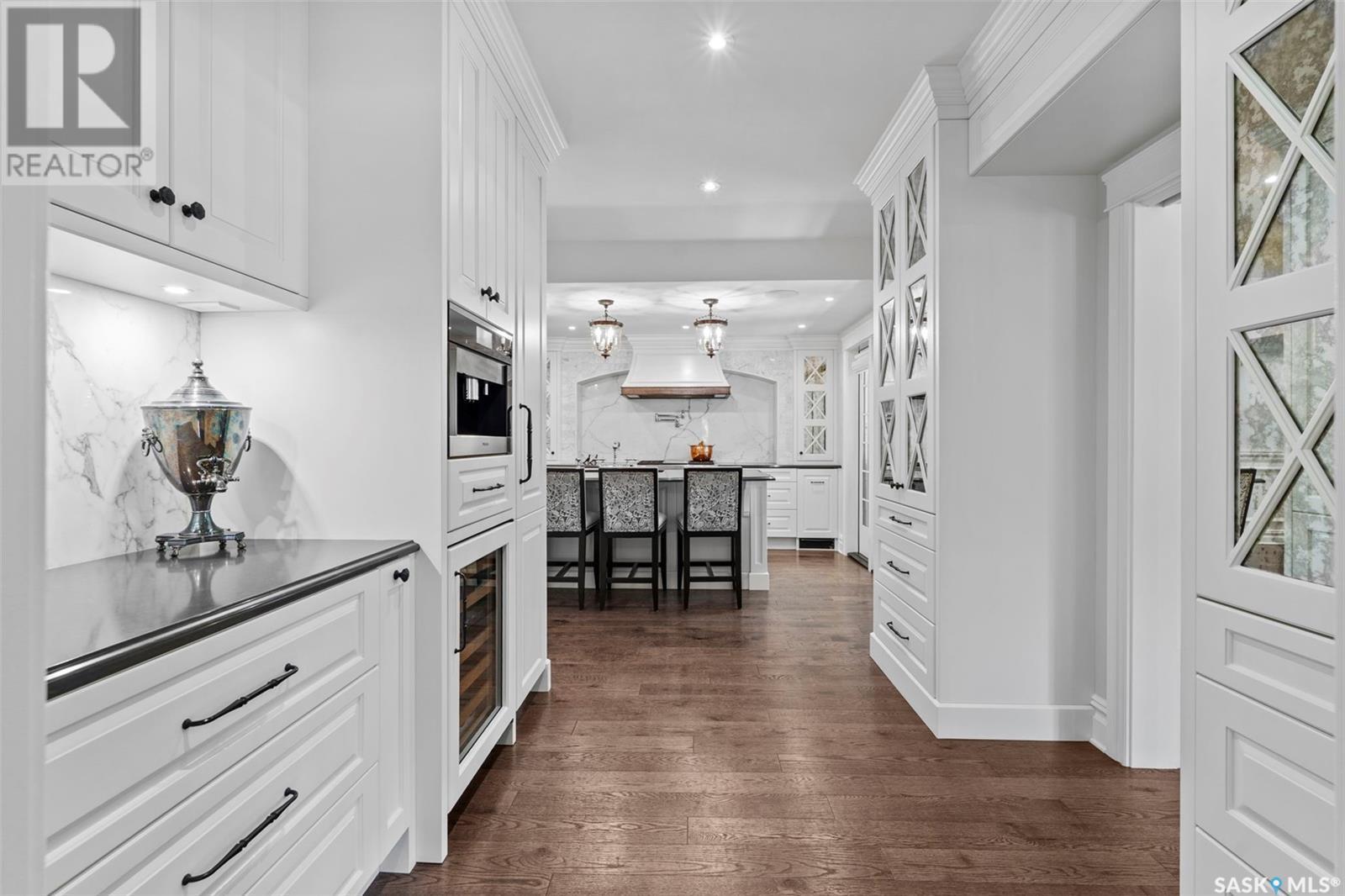 334 Saskatchewan Crescent W, Saskatoon, SK - Indoor