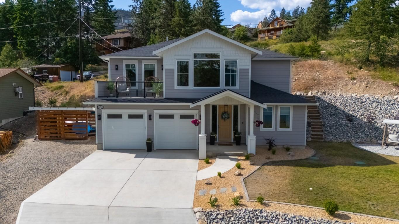 10290 Columbia Way, Vernon, BC - Outdoor With Facade