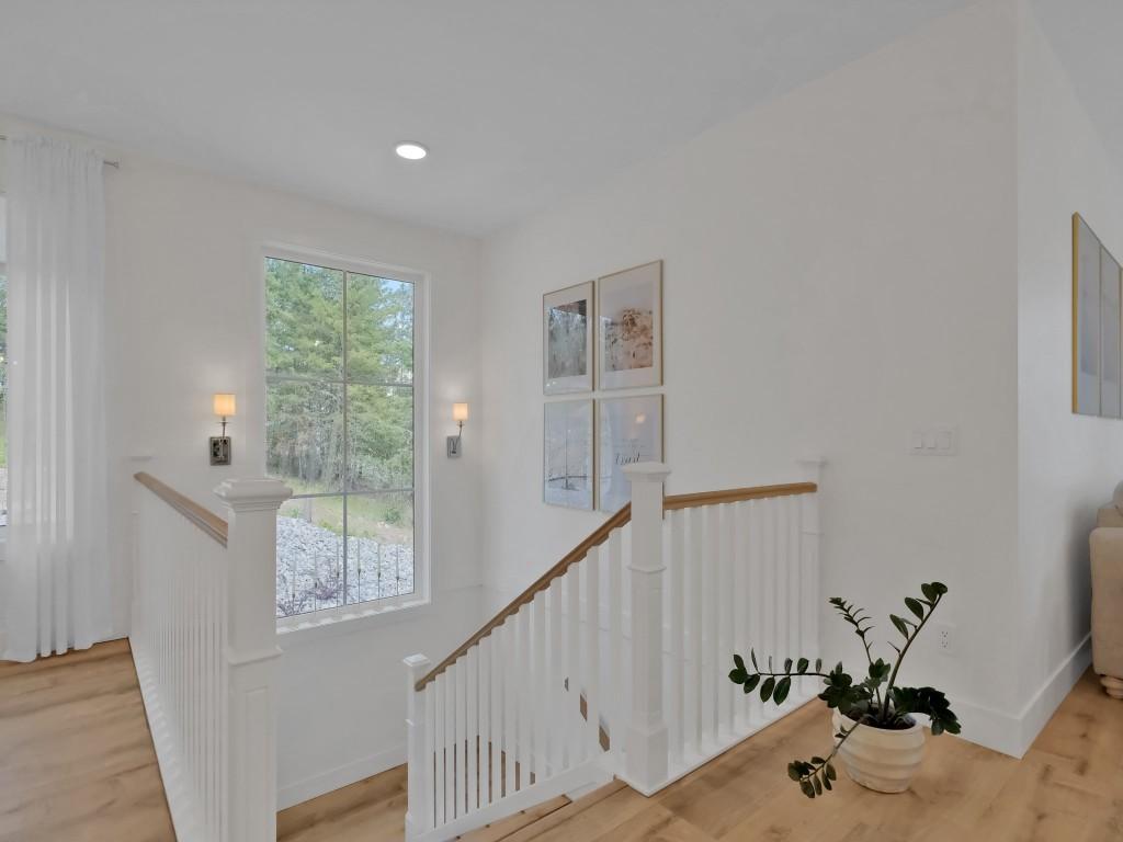 10290 Columbia Way, Vernon, BC - Indoor Photo Showing Other Room