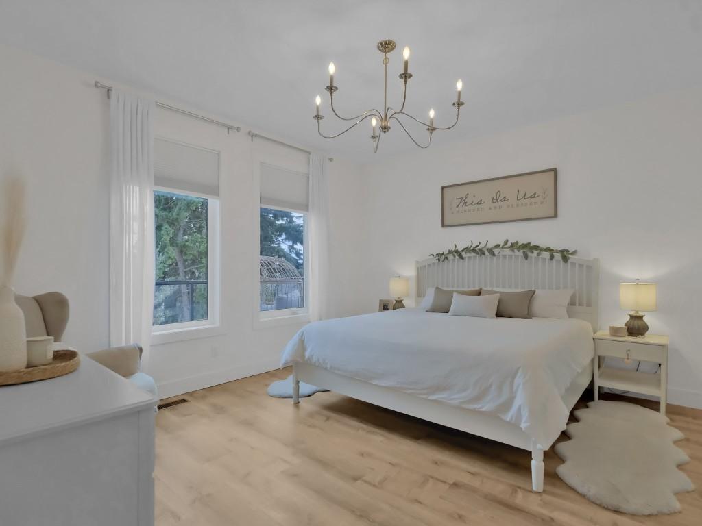 10290 Columbia Way, Vernon, BC - Indoor Photo Showing Bedroom