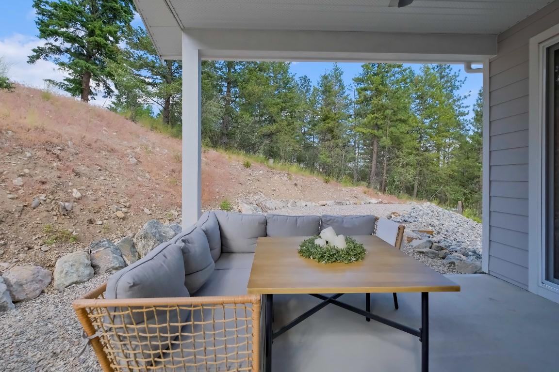 10290 Columbia Way, Vernon, BC - Outdoor With Deck Patio Veranda With Exterior