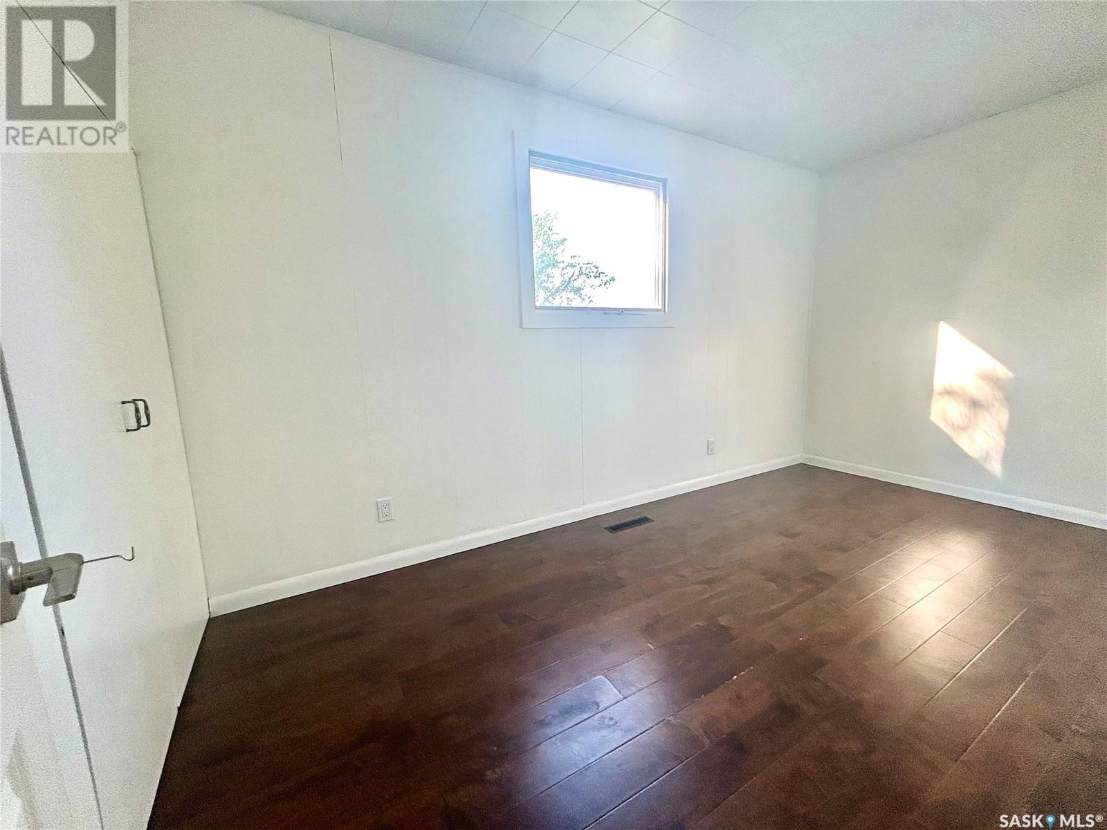 209 4Th Avenue E, Coleville, SK - Indoor Photo Showing Other Room