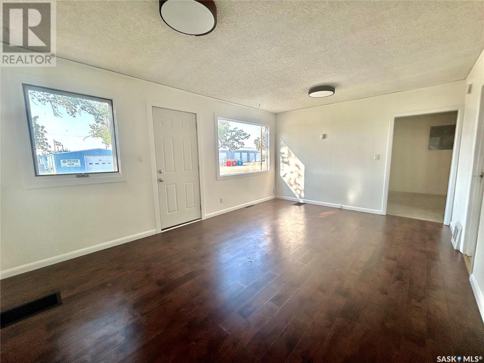 209 4Th Avenue E, Coleville, SK - Indoor Photo Showing Other Room