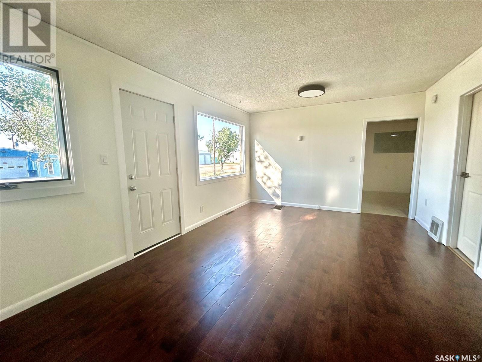 209 4Th Avenue E, Coleville, SK - Indoor Photo Showing Other Room