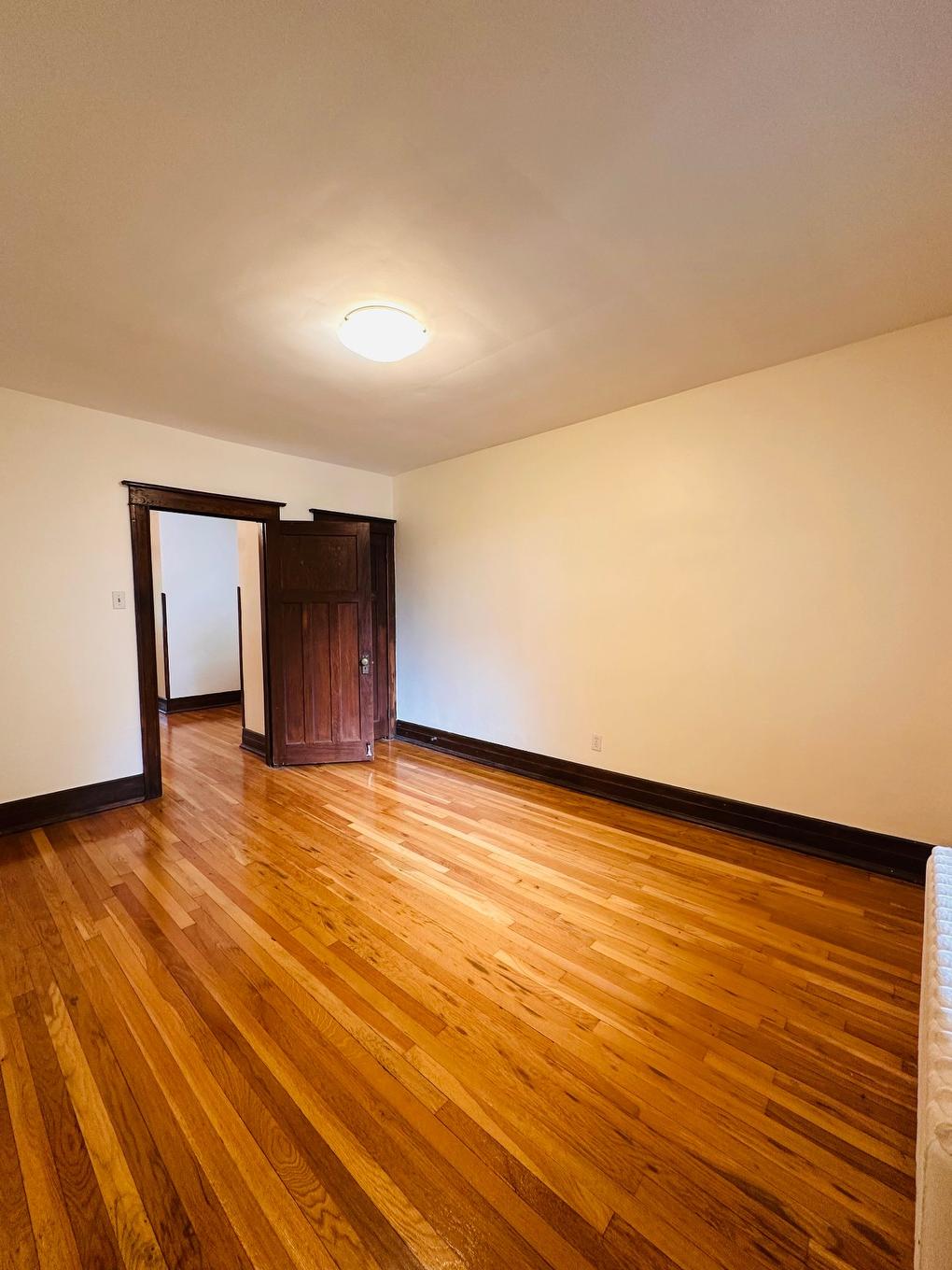 Bedroom - 15 Av. Dobie, Mont-Royal, QC - Indoor Photo Showing Other Room