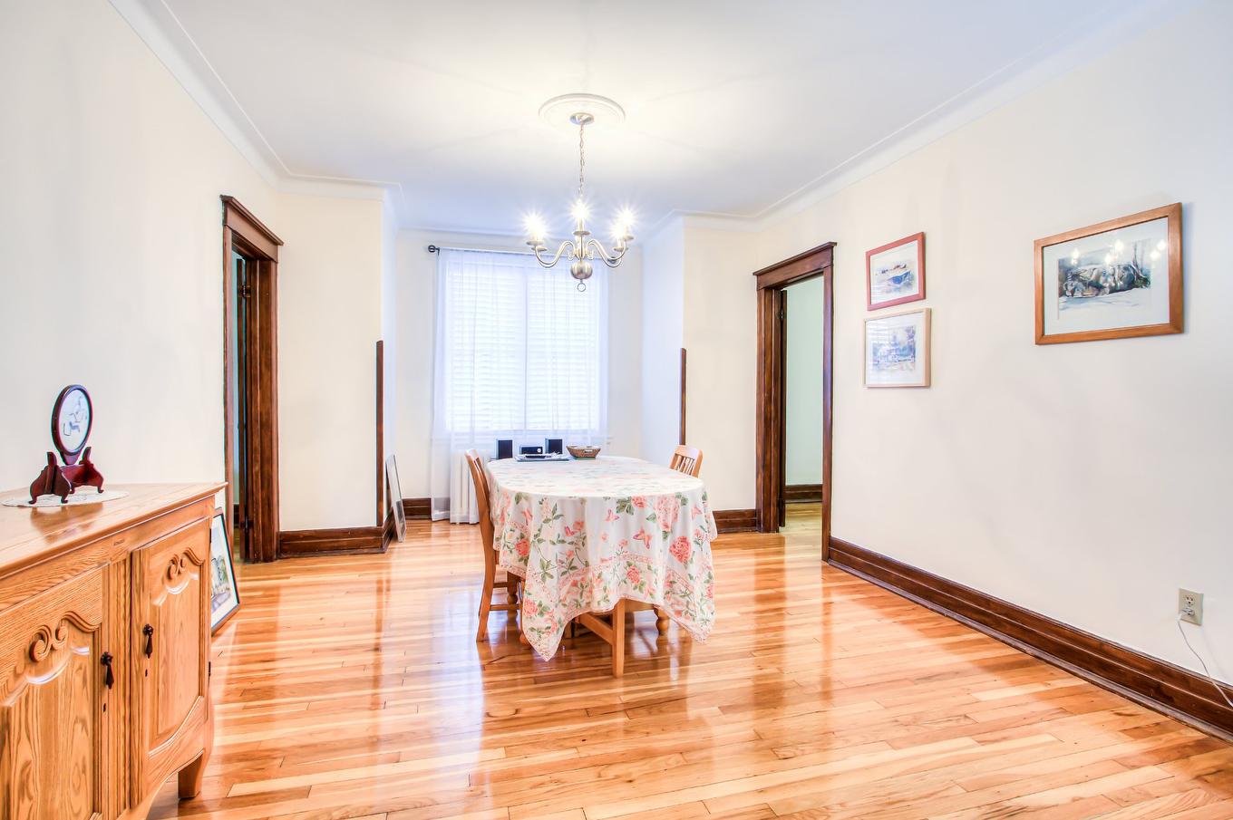 Dining room - 15 Av. Dobie, Mont-Royal, QC - Indoor Photo Showing Dining Room