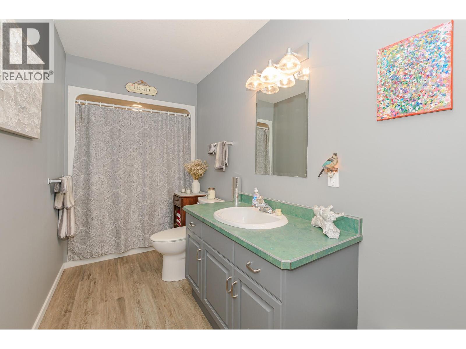 4340 Sederberg Road, Malakwa, BC - Indoor Photo Showing Bathroom