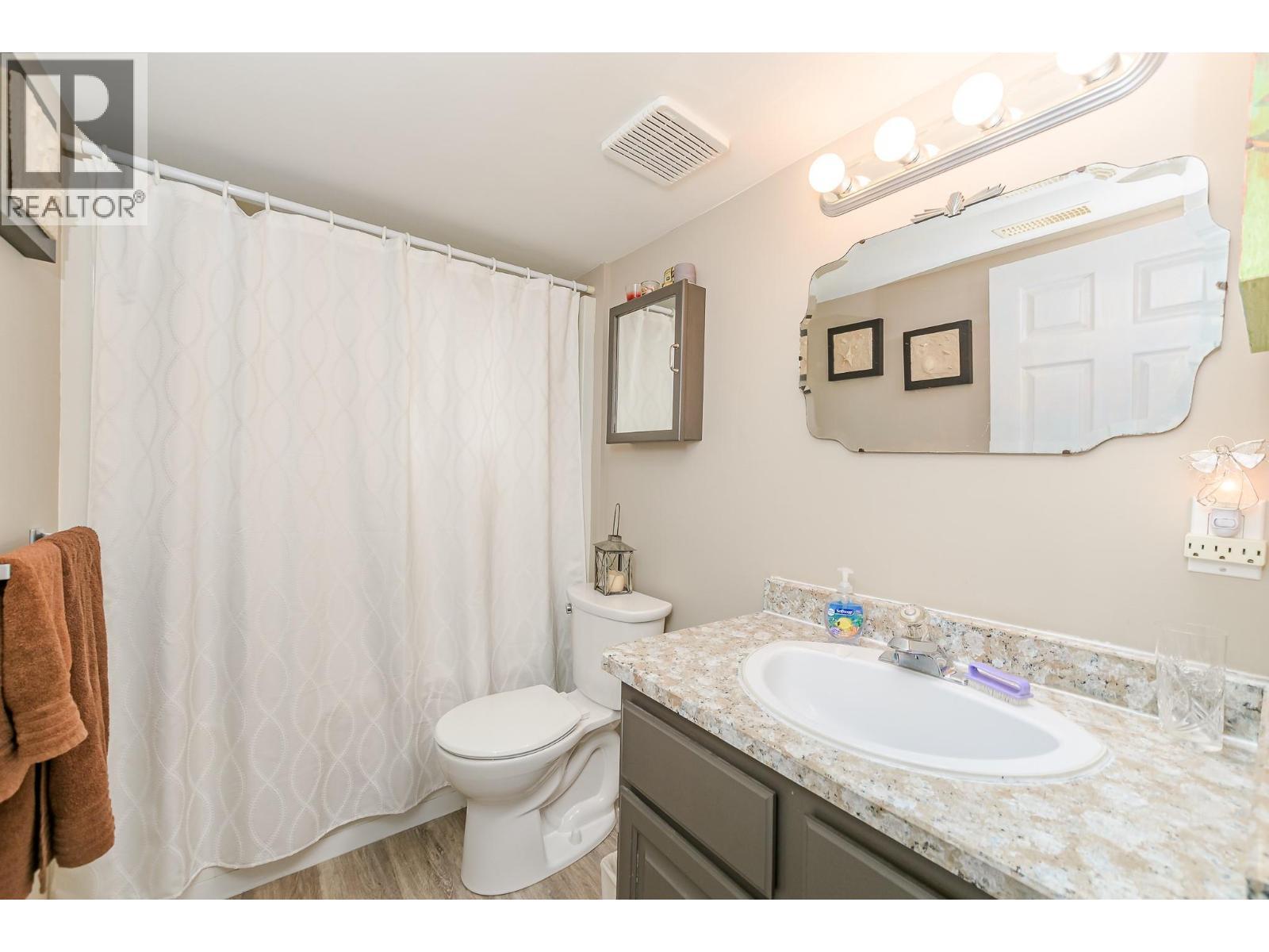 4340 Sederberg Road, Malakwa, BC - Indoor Photo Showing Bathroom