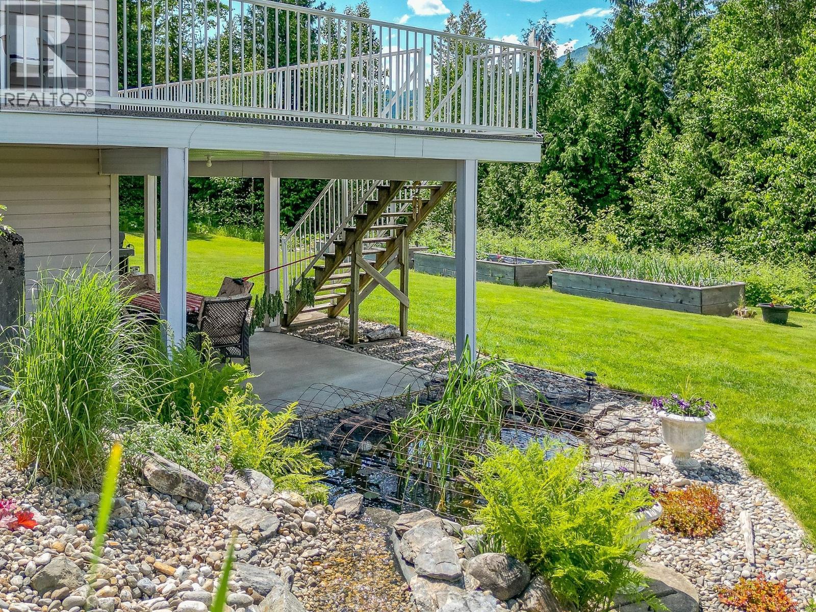 Fish Pond - 4340 Sederberg Road, Malakwa, BC - Outdoor With Deck Patio Veranda