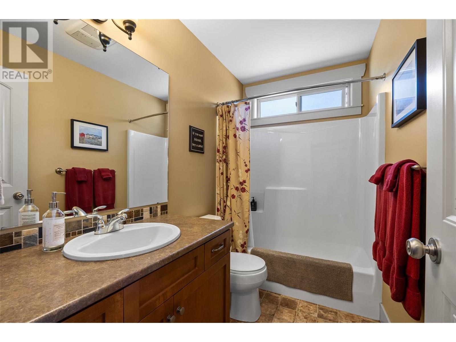 2633 Squilax Anglemont Road Unit# 198, Lee Creek, BC - Indoor Photo Showing Bathroom