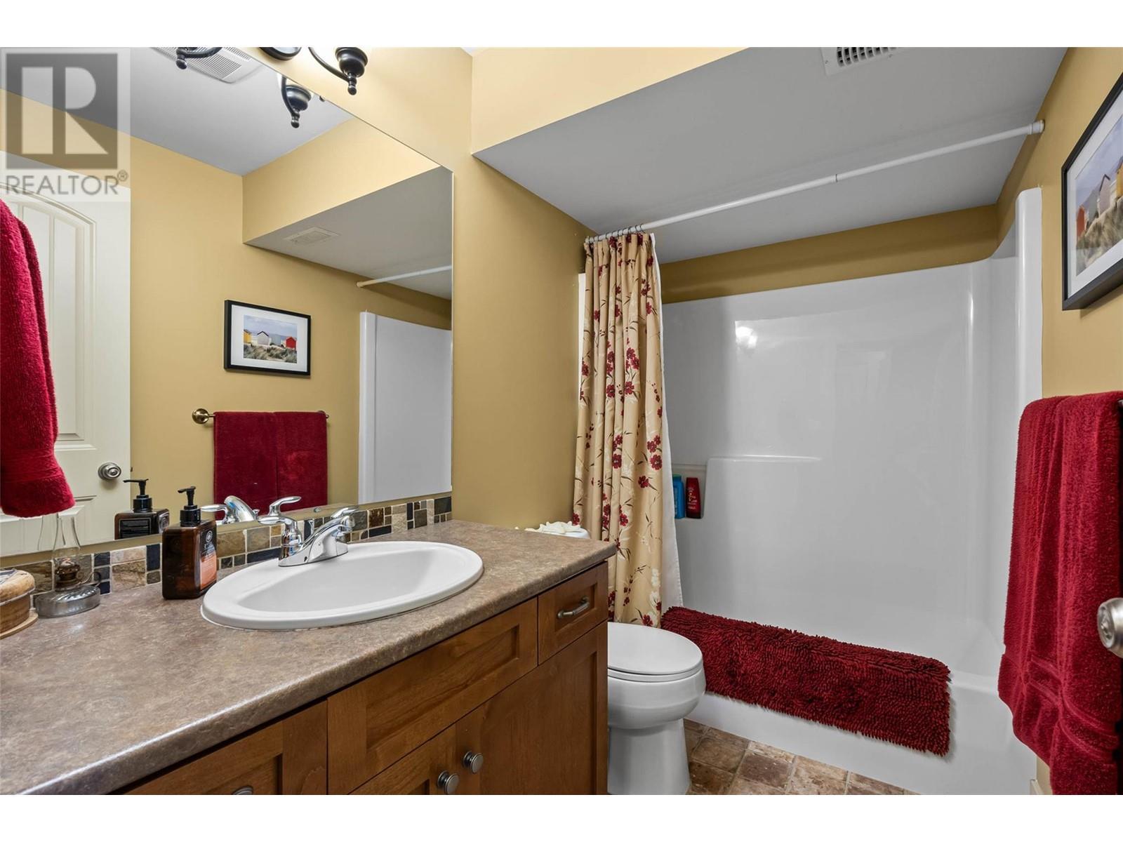 2633 Squilax Anglemont Road Unit# 198, Lee Creek, BC - Indoor Photo Showing Bathroom