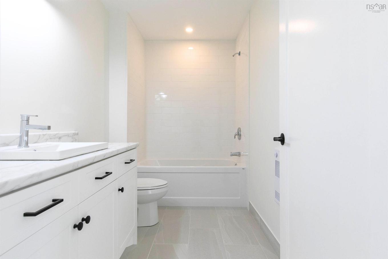 13669 Highway #1, Hants Border, NS