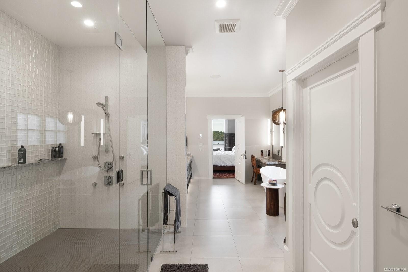 10865 Fernie Wynd Rd, North Saanich, BC