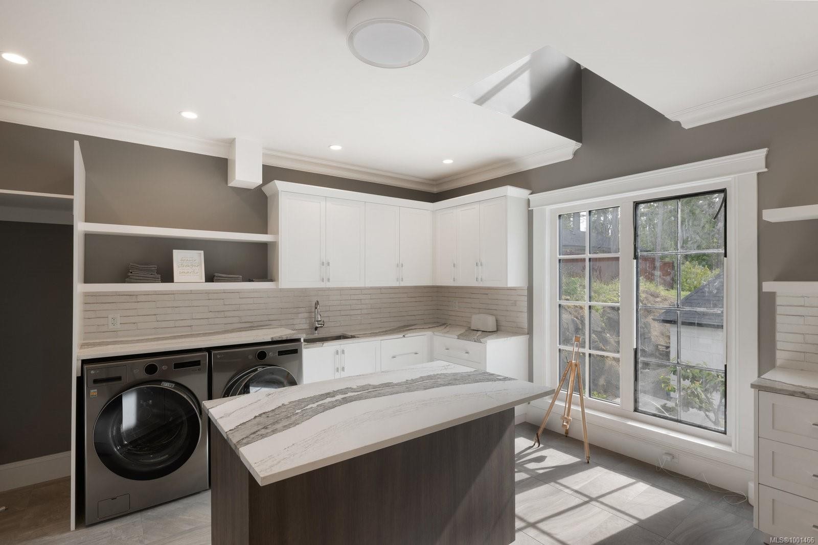 10865 Fernie Wynd Rd, North Saanich, BC