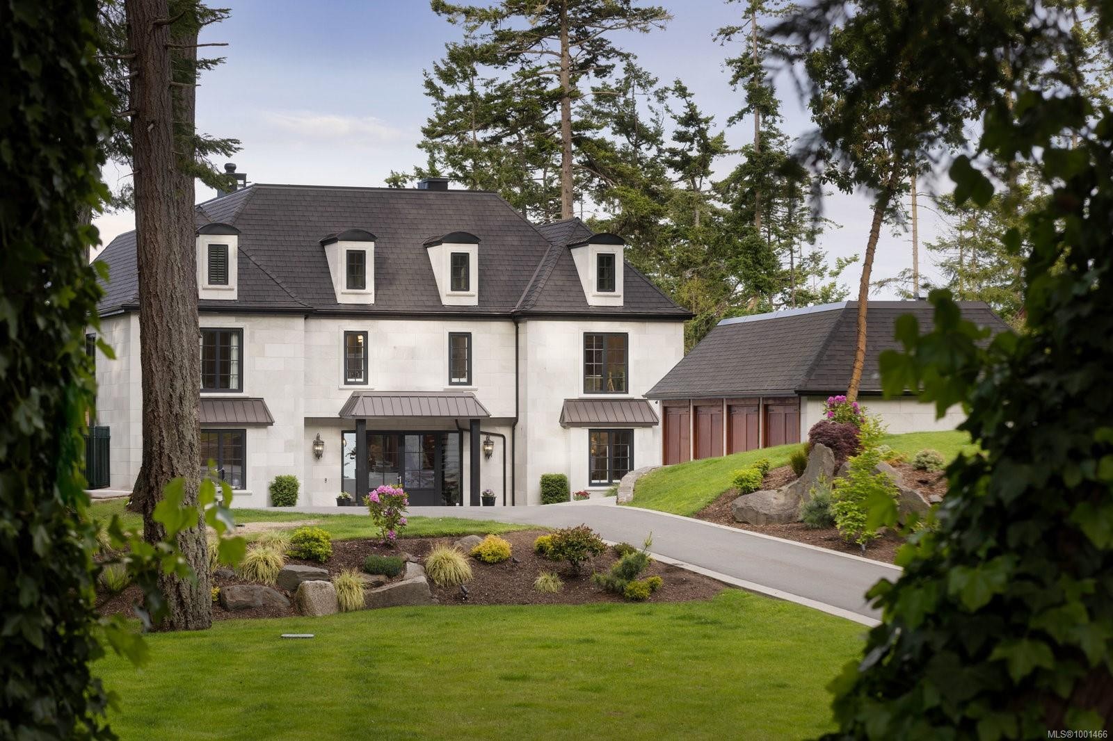 10865 Fernie Wynd Rd, North Saanich, BC