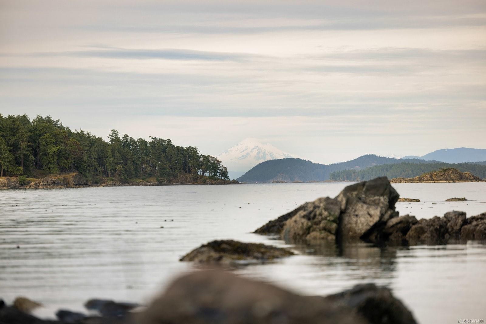 10865 Fernie Wynd Rd, North Saanich, BC