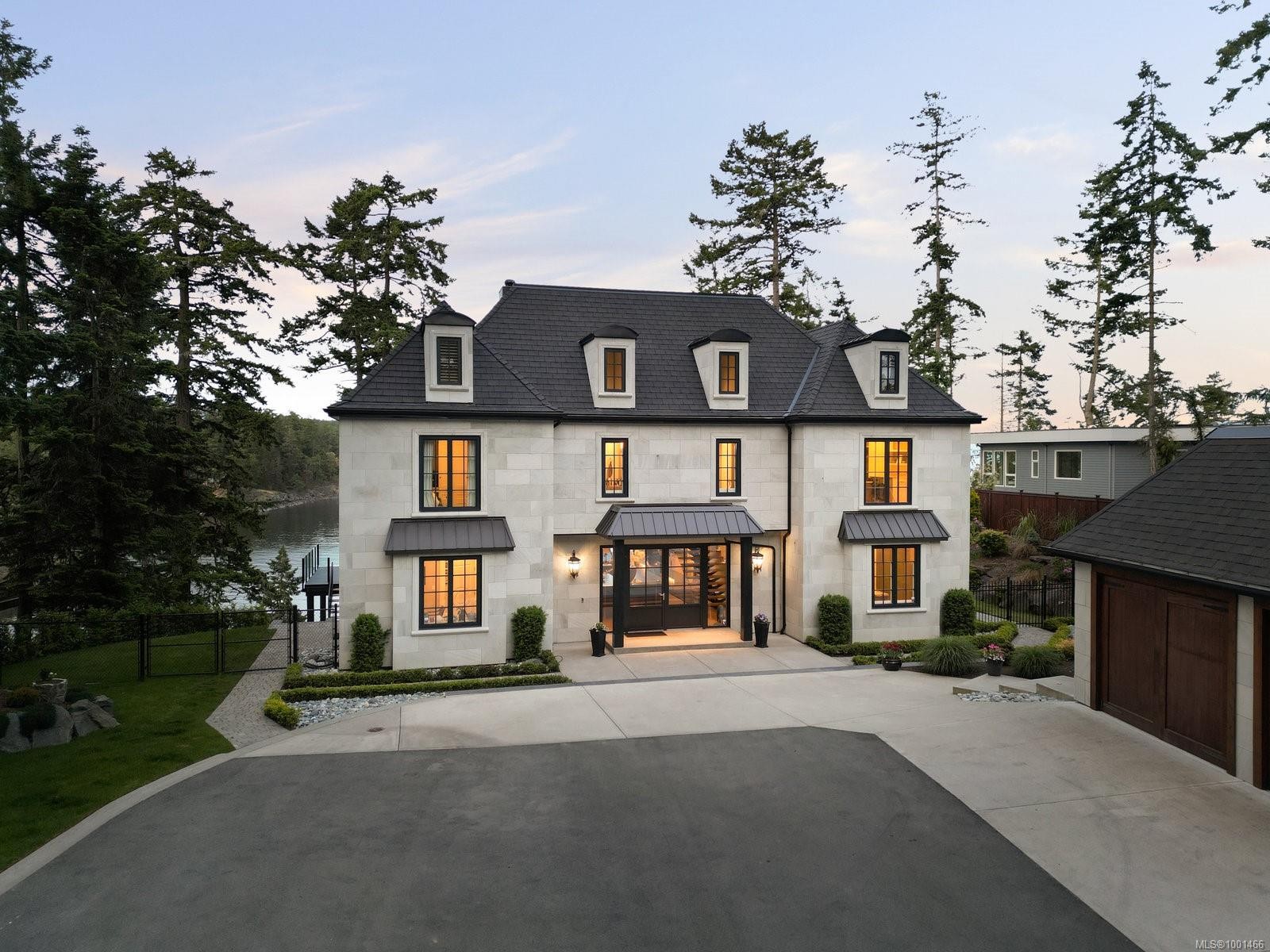 10865 Fernie Wynd Rd, North Saanich, BC