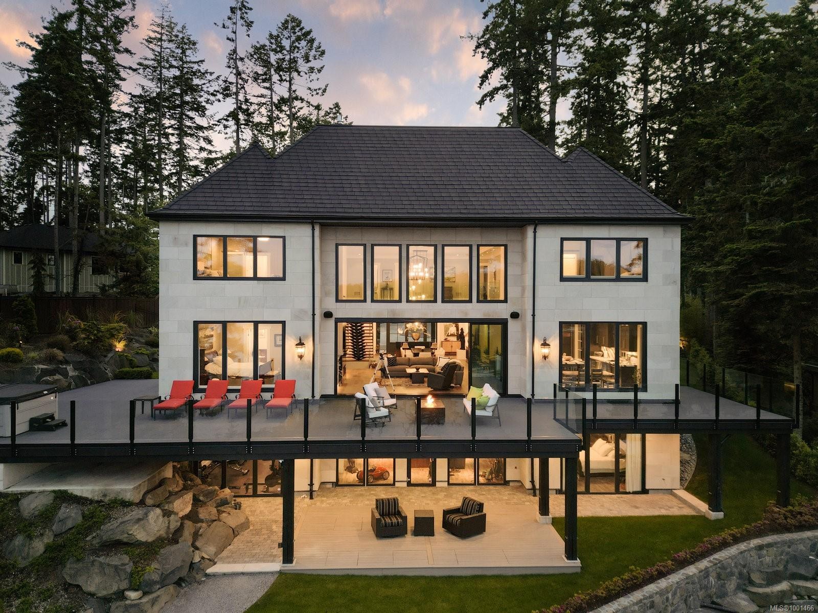 10865 Fernie Wynd Rd, North Saanich, BC