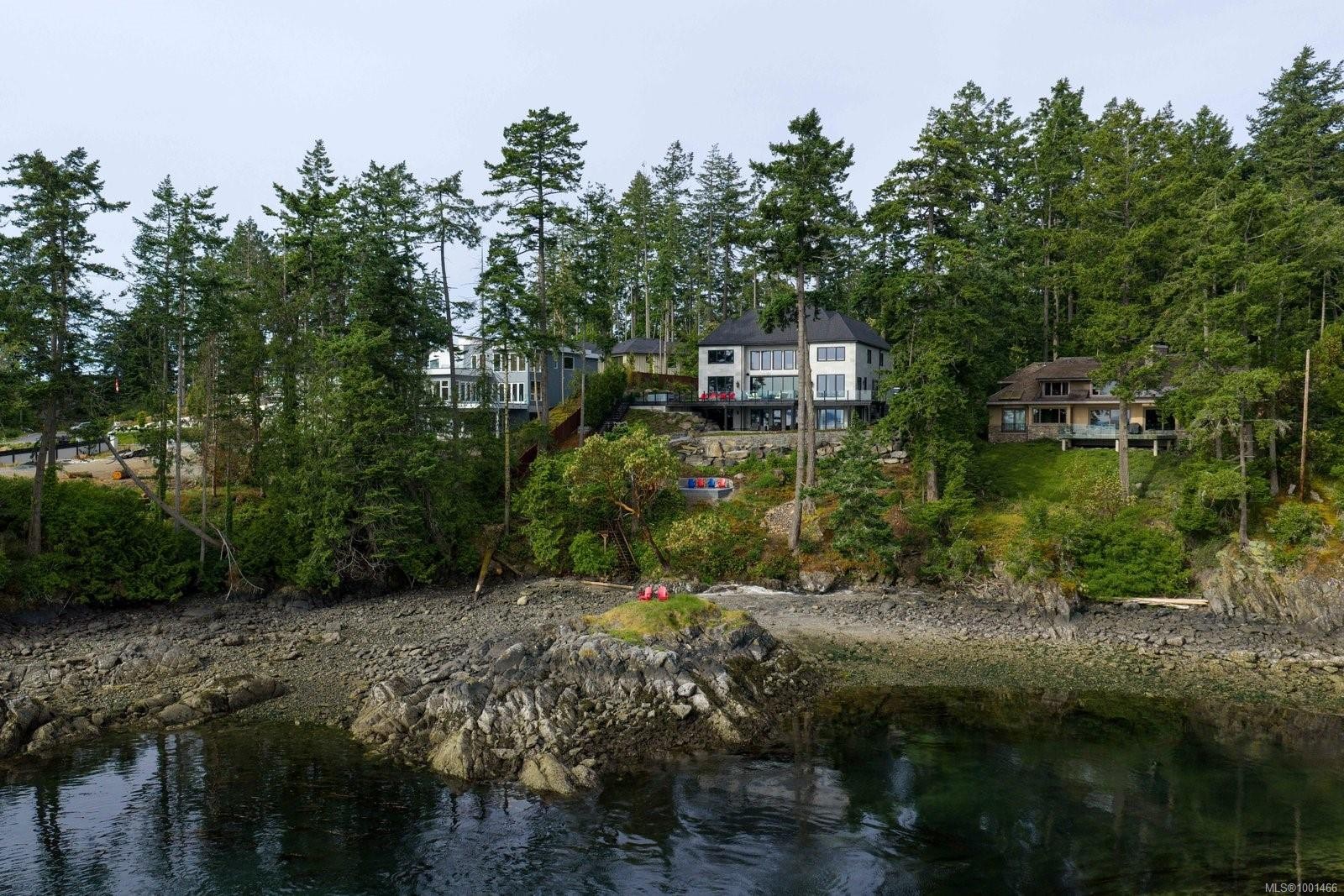 10865 Fernie Wynd Rd, North Saanich, BC