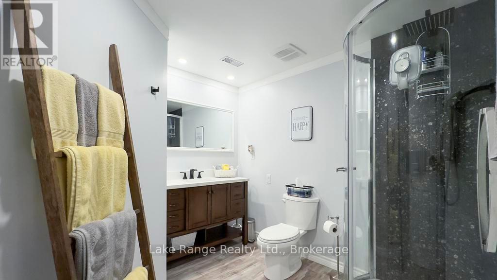 Lower Bath - 201 Shadywood Crescent, Huron-Kinloss, ON - Indoor Photo Showing Bathroom