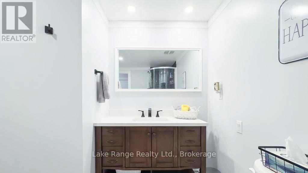 201 Shadywood Crescent, Huron-Kinloss, ON - Indoor Photo Showing Bathroom