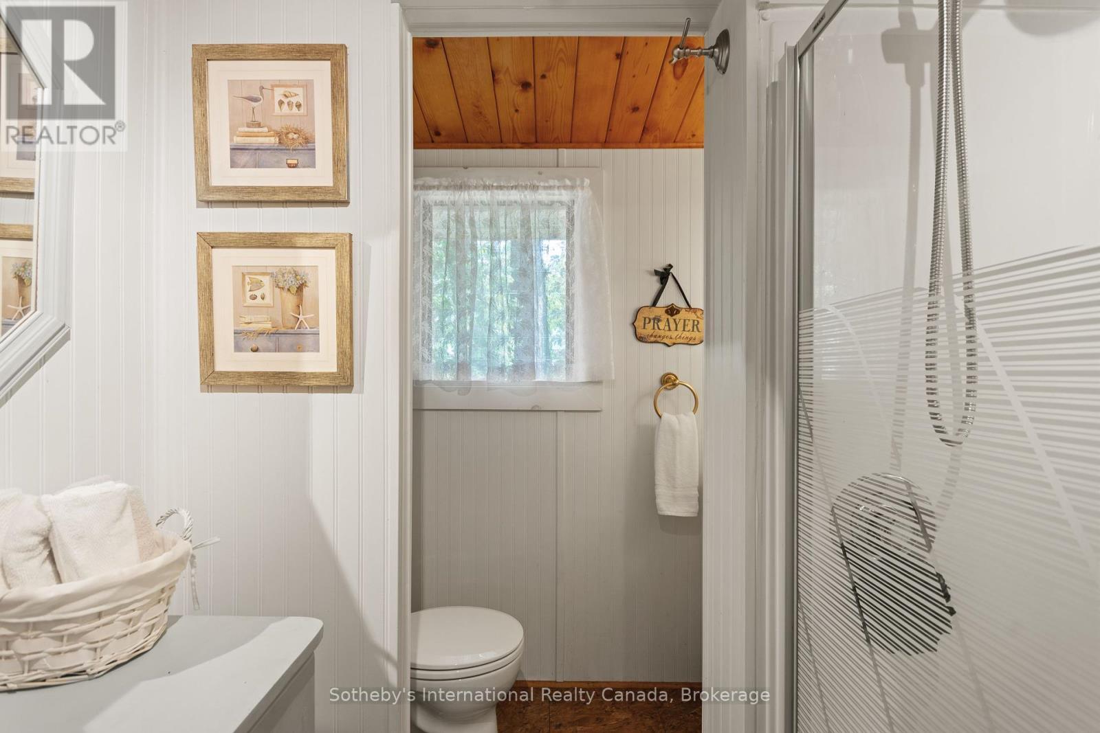5096 Island 865, Georgian Bay (Baxter), ON - Indoor Photo Showing Bathroom