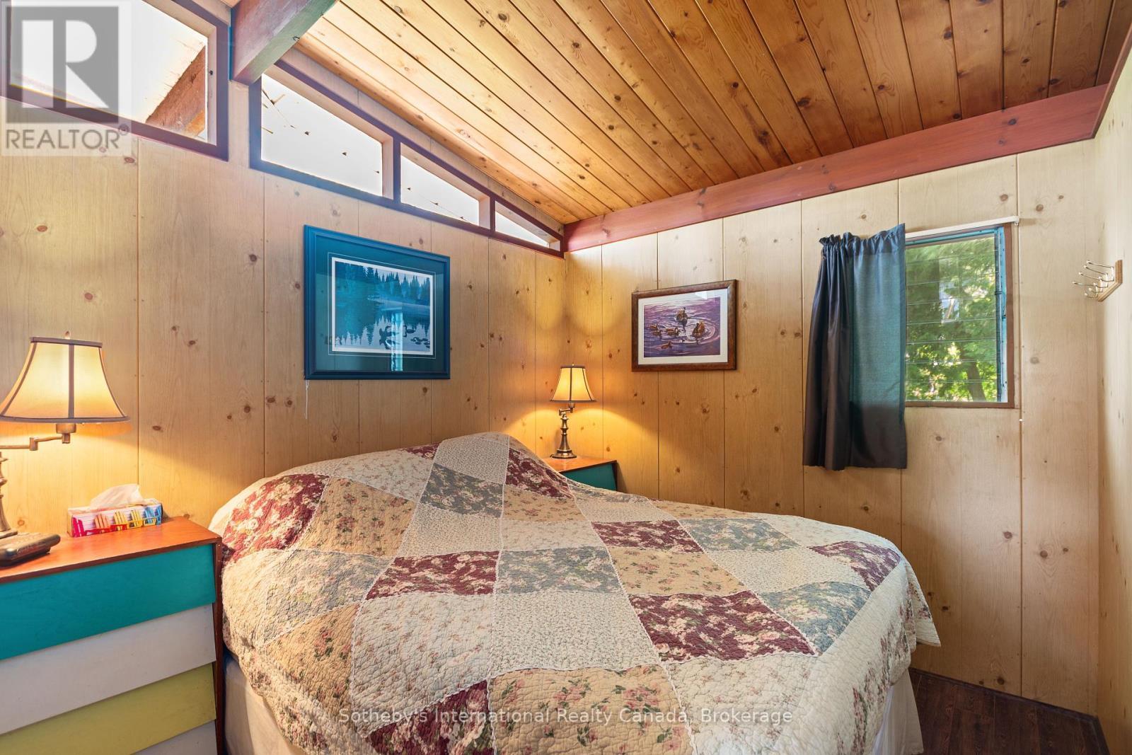 5096 Island 865, Georgian Bay (Baxter), ON - Indoor Photo Showing Bedroom