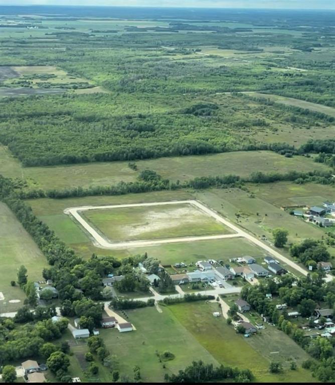 10 0 Strollway Avenue, Winnipeg Beach, MB