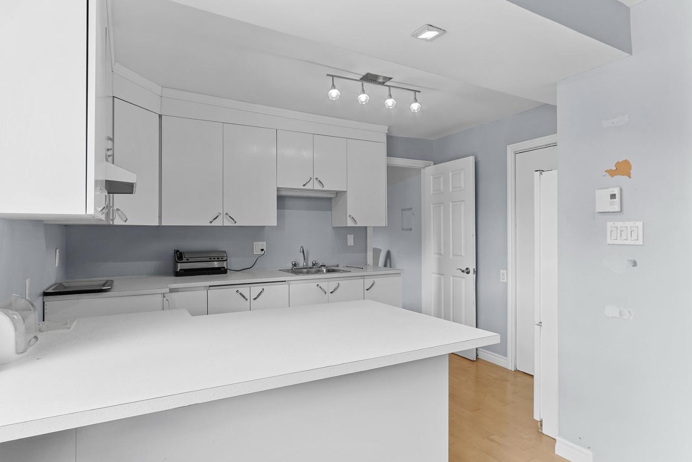 Kitchen - 857 - 859 Rue St-Clément, Mercier, QC - Indoor Photo Showing Kitchen