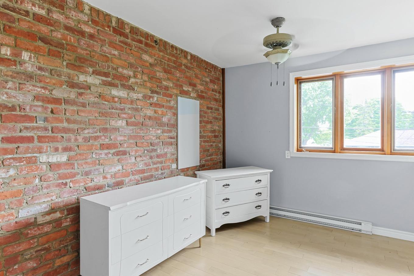 Living room - 857 - 859 Rue St-Clément, Mercier, QC - Indoor