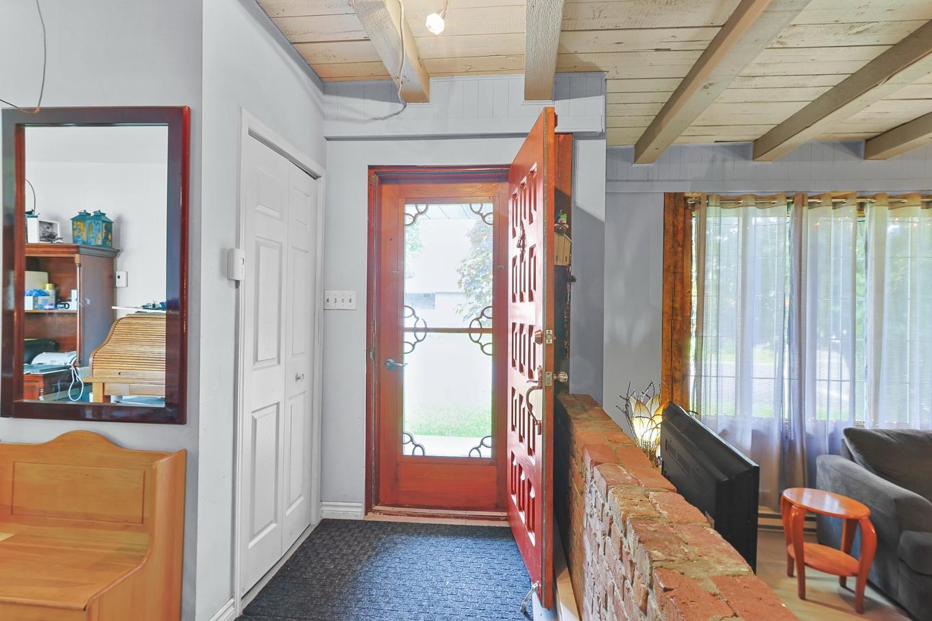 Hall - 857 - 859 Rue St-Clément, Mercier, QC - Indoor Photo Showing Other Room