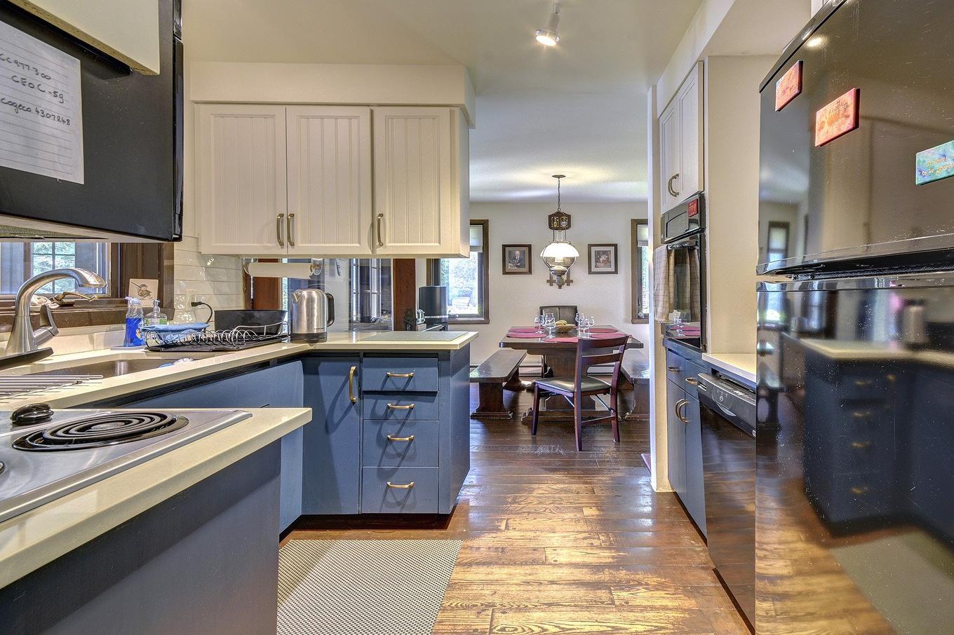 Kitchen - 289 Ch. Bréard, Mont-Tremblant, QC - Indoor Photo Showing Kitchen