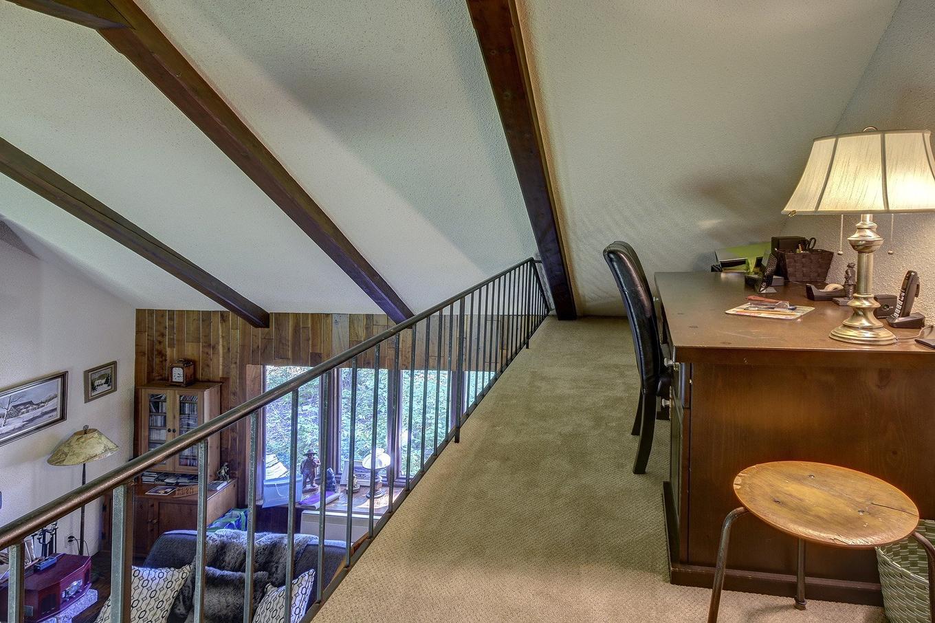 Office - 289 Ch. Bréard, Mont-Tremblant, QC - Indoor