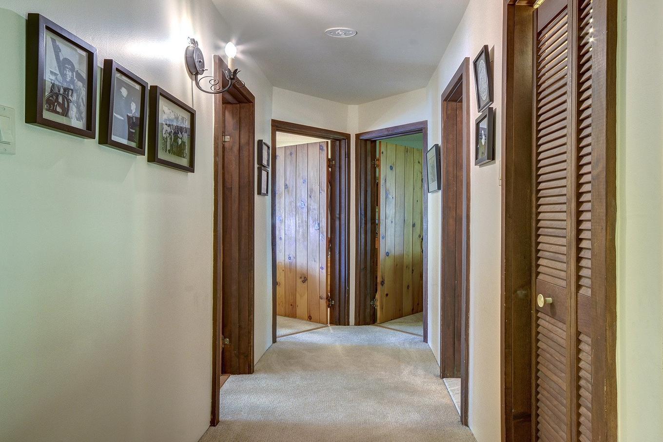 Passageway - 289 Ch. Bréard, Mont-Tremblant, QC - Indoor Photo Showing Other Room