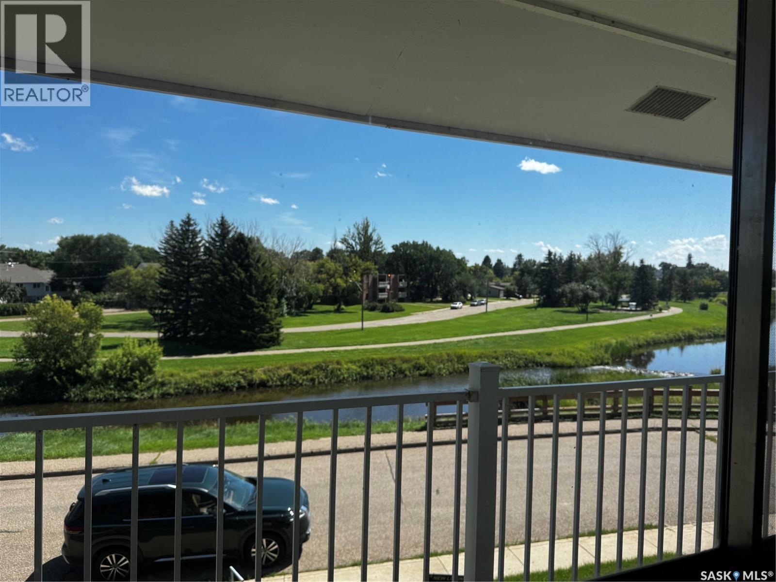 520 Bray Street E, Swift Current, SK - With View