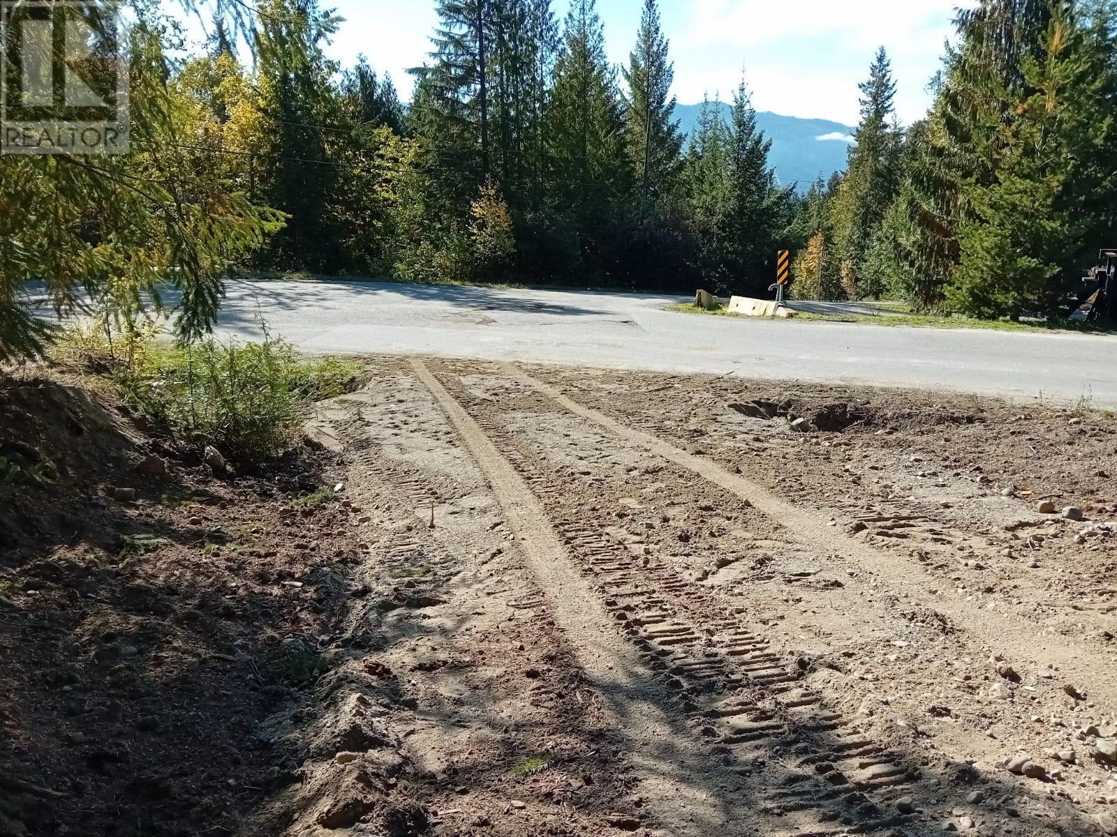 372 Aspen Road, Anglemont, BC