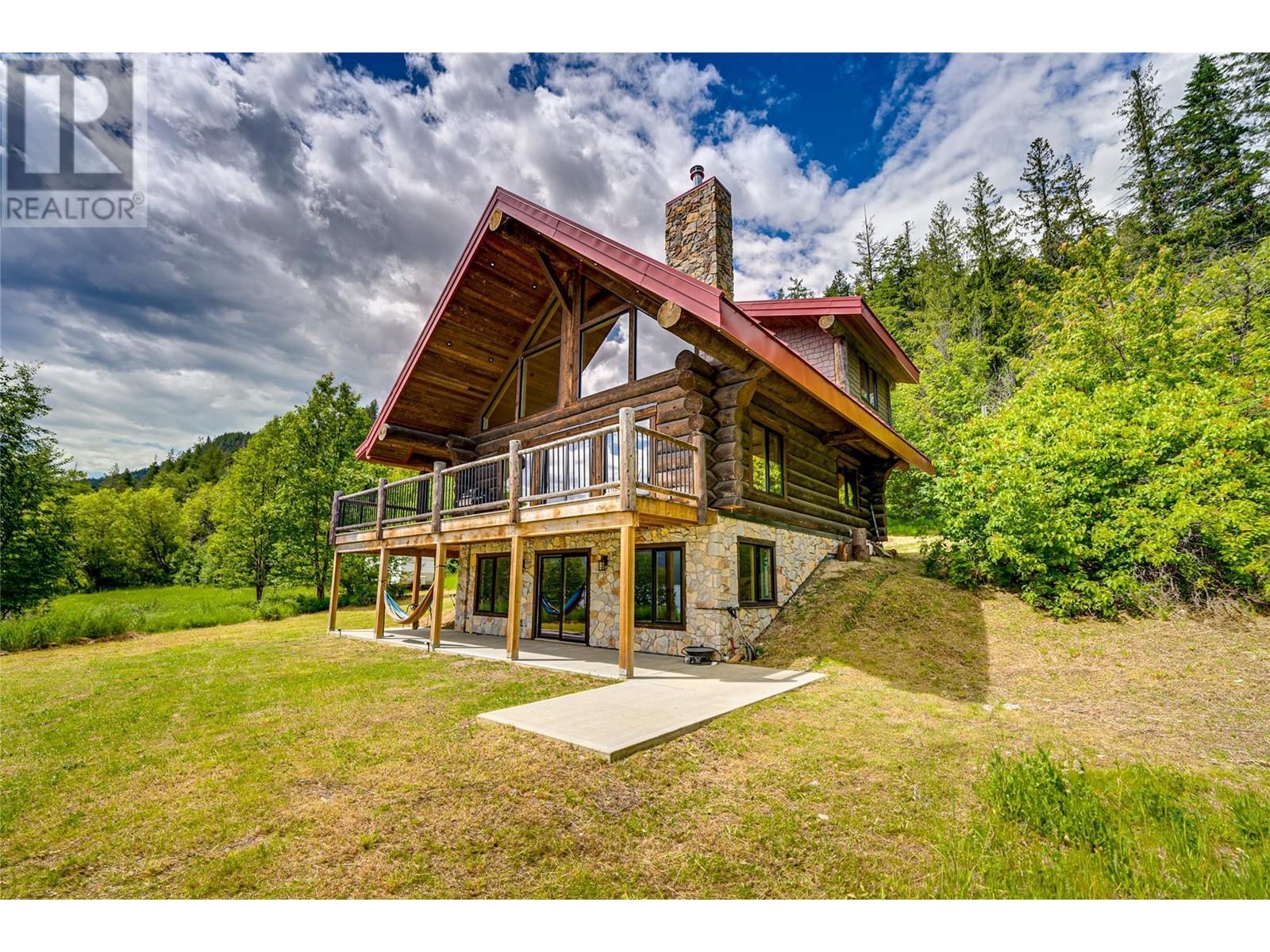 682 Lower Inonoaklin Road, Edgewood, BC - Outdoor