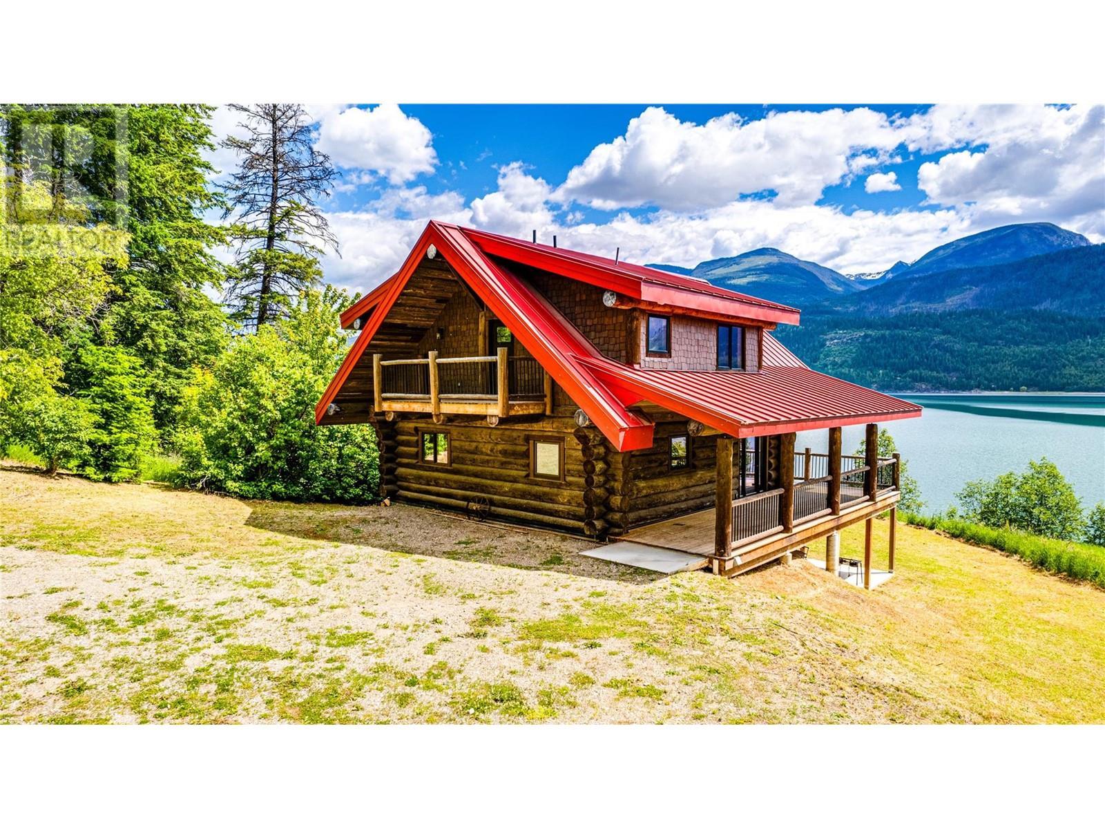 682 Lower Inonoaklin Road, Edgewood, BC - Outdoor