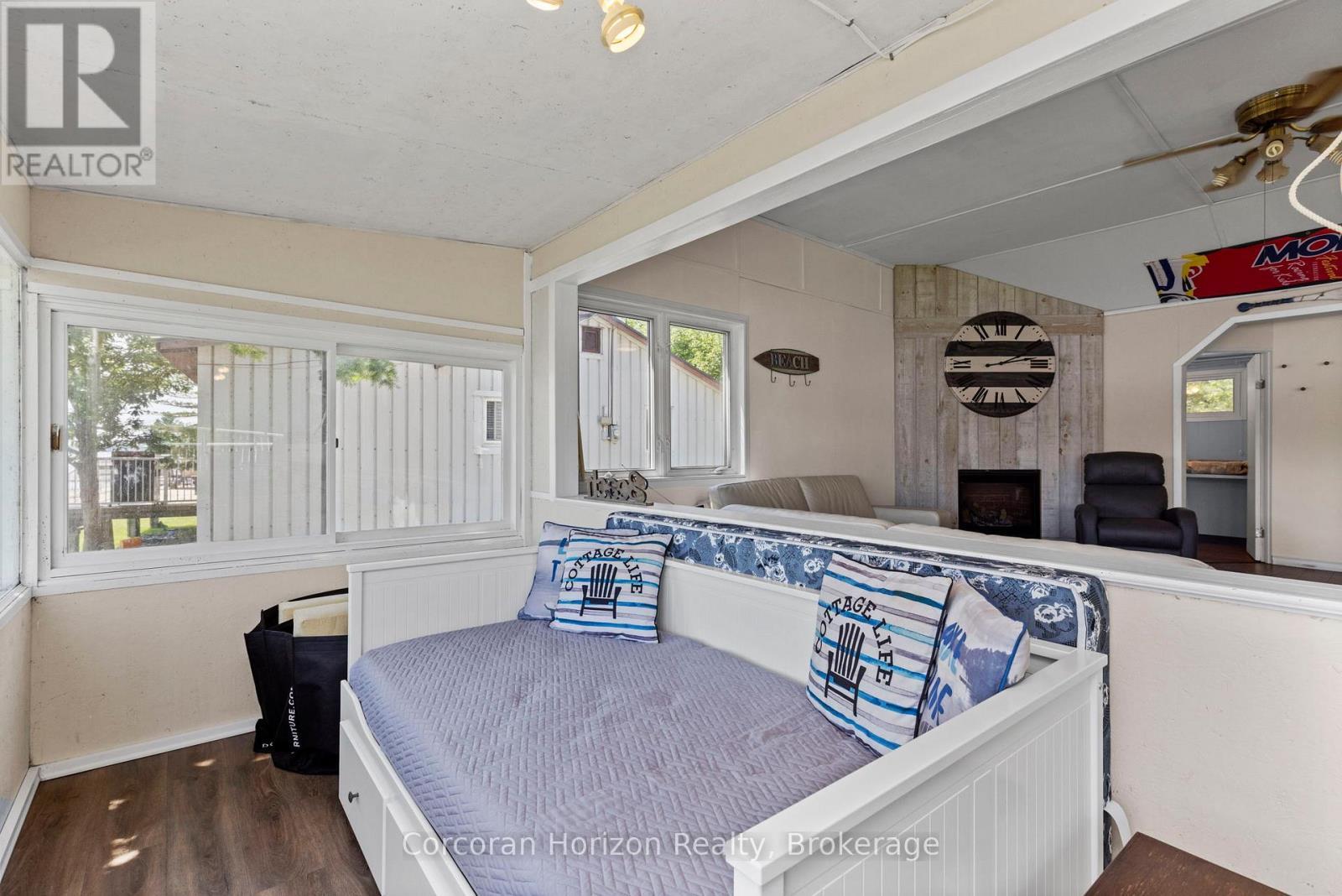 68 Wolverine Beach Rd, Georgian Bay (Baxter), ON - Indoor