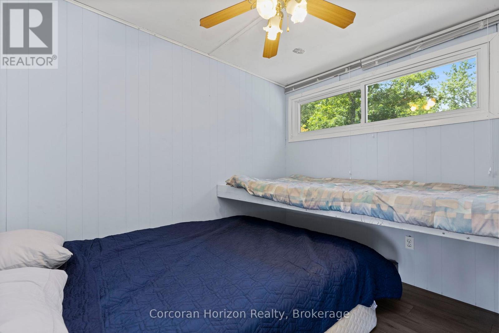 68 Wolverine Beach Rd, Georgian Bay (Baxter), ON - Indoor Photo Showing Bedroom