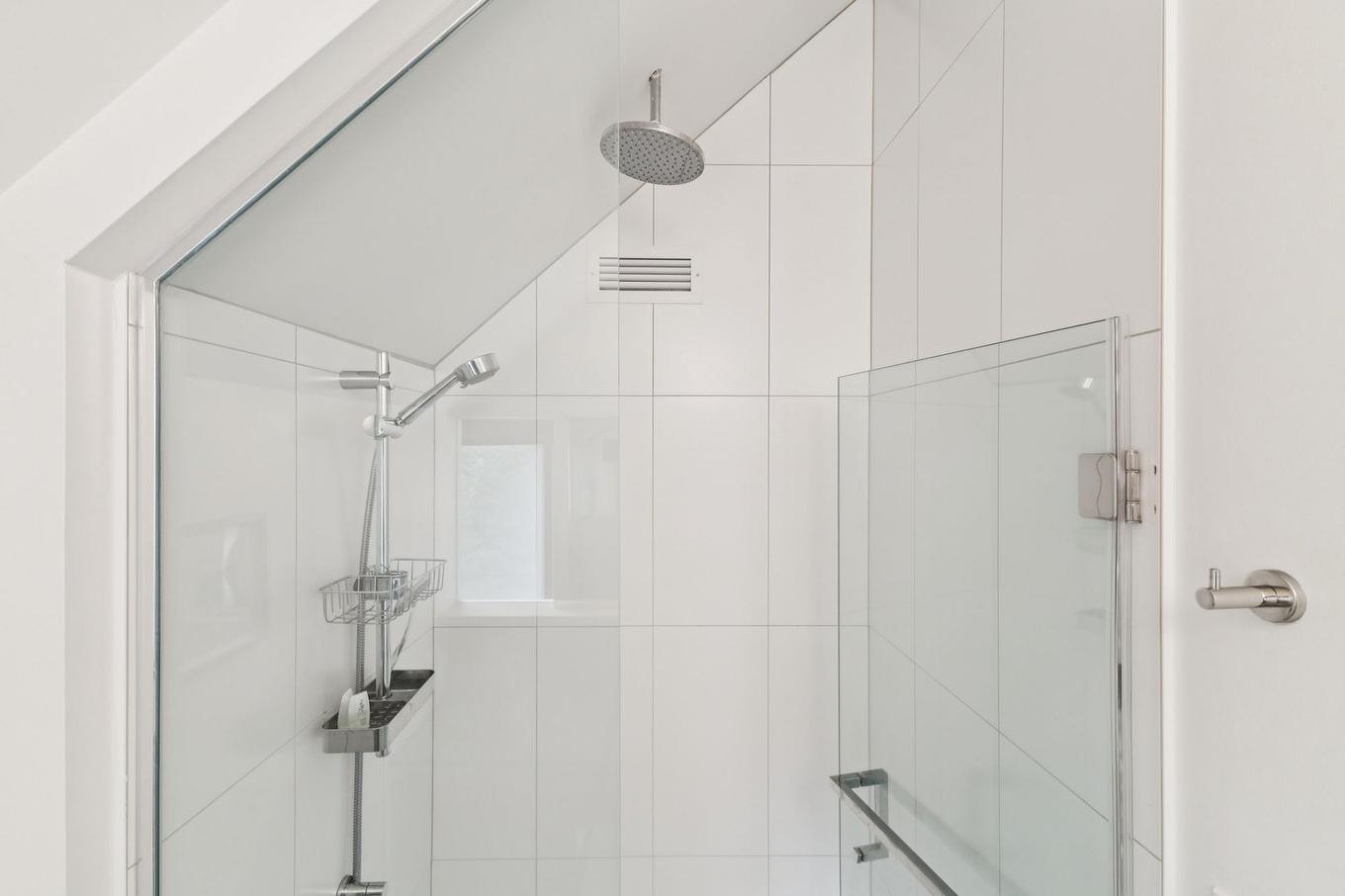 Bathroom - 13-93 Ch. De La Trinité, Lac-Supérieur, QC - Indoor Photo Showing Bathroom